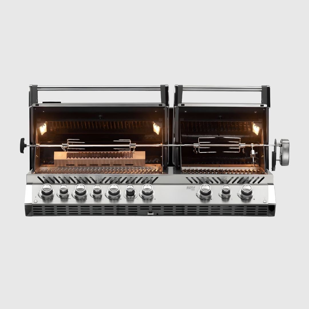 PRO™ 825 Propane Gas Grill with Infrared Rear & Bottom Burner
